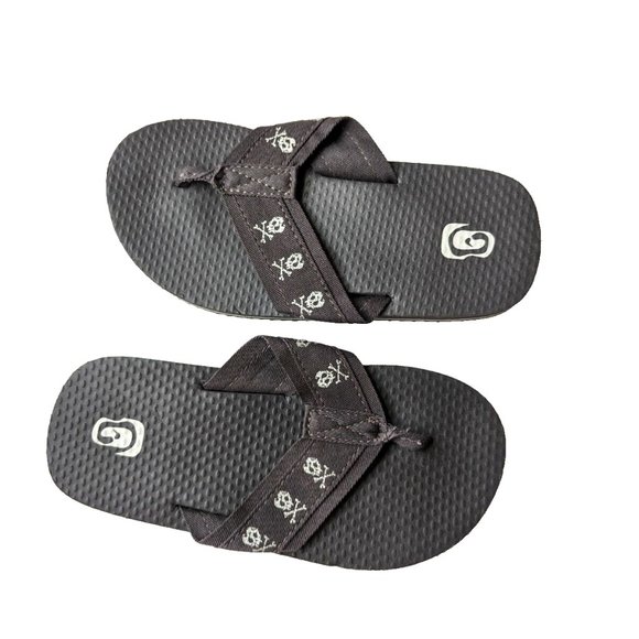 NWT The Children's Place Boys Gray Flip Flop Sandals Skull Slip-On Size … - Picture 1 of 5